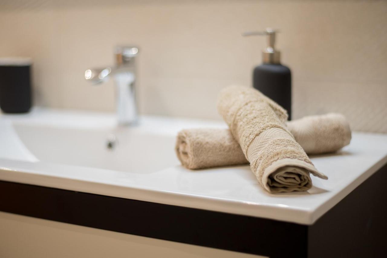 Tuguest Alhondiga Apartment Granada Dış mekan fotoğraf